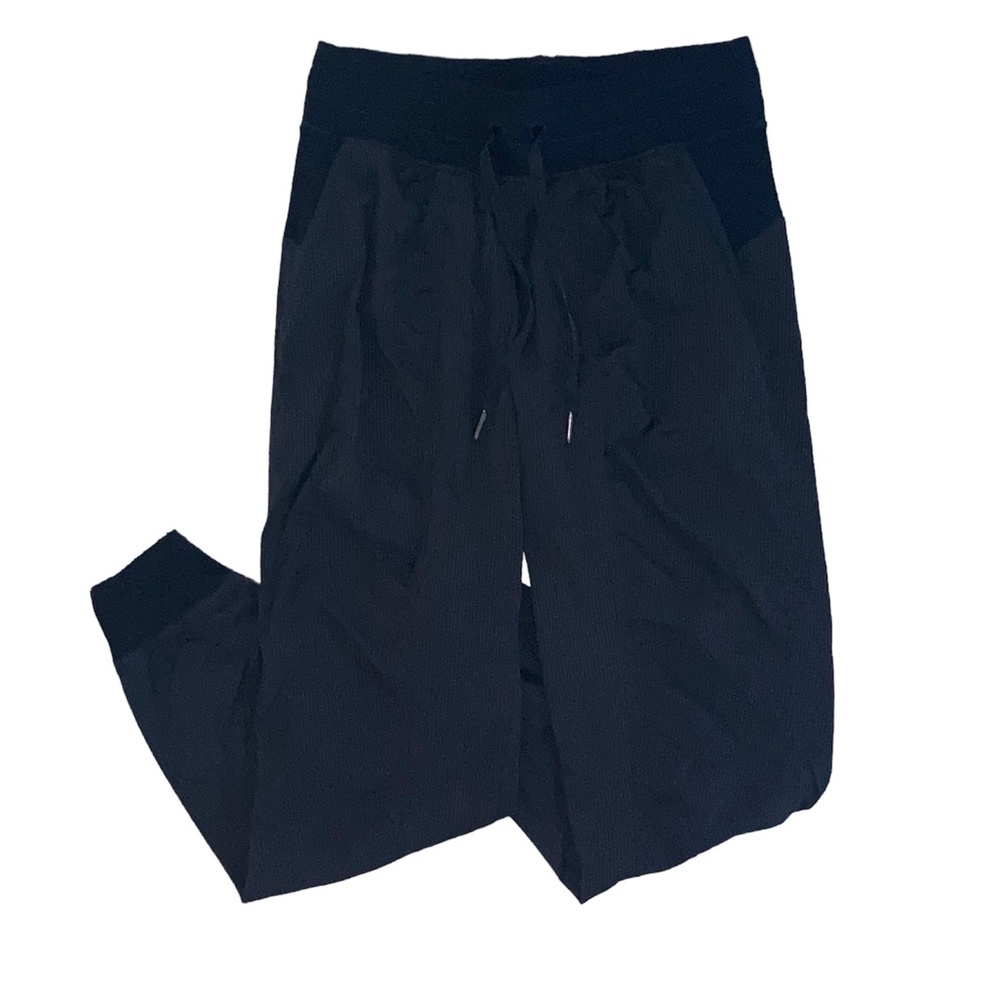 Lululemon Dance Studio Mid-Rise Jogger Size 6 Black
